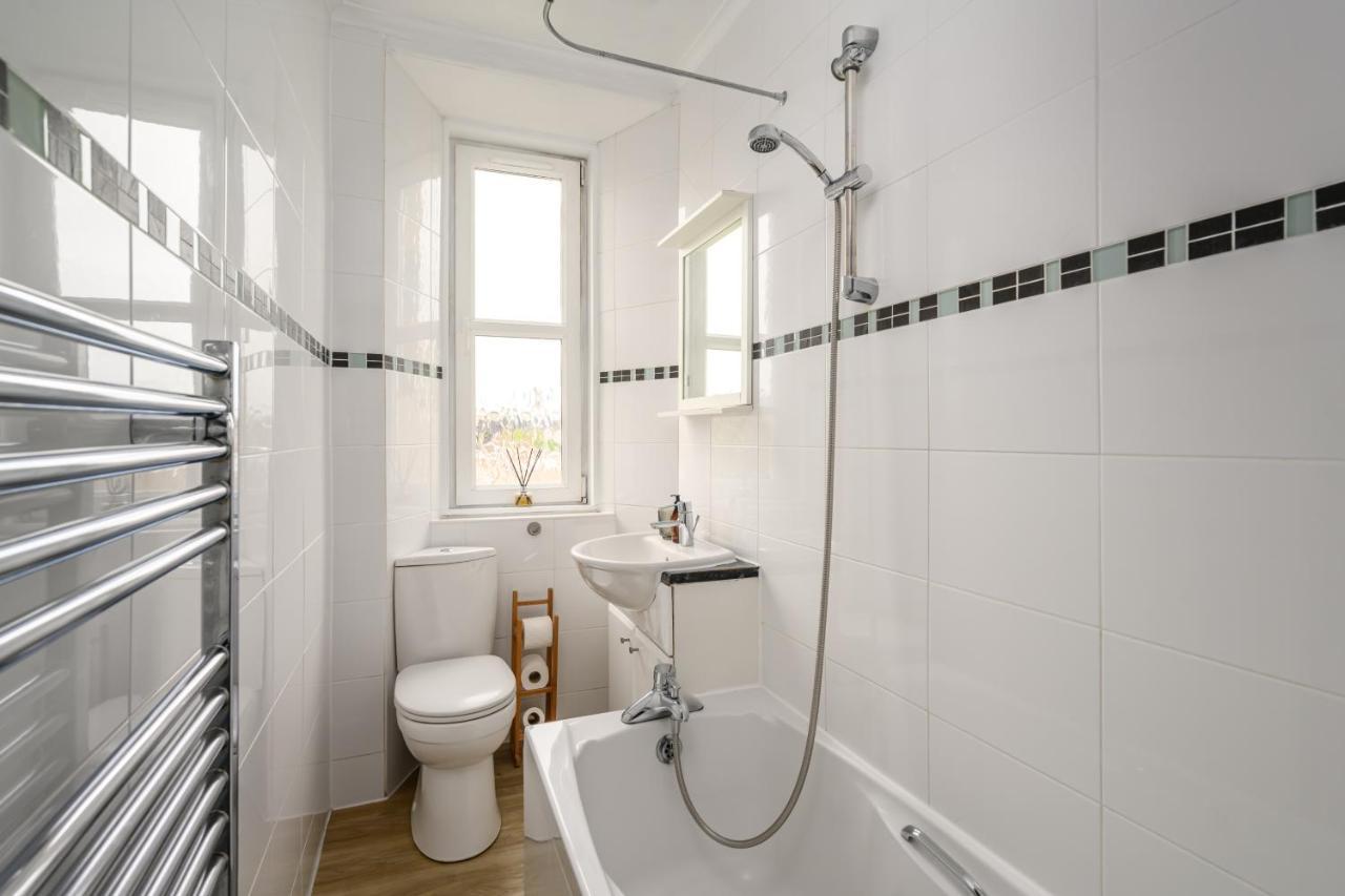 2Br New Town Castle View Apartment Edinburgh Bagian luar foto